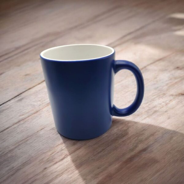 Mug couleur personnalisé chez Atelier Aby – Image 3